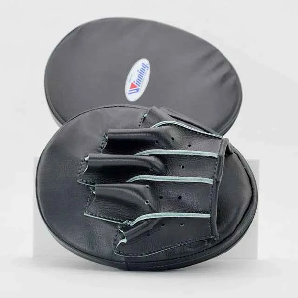 Winning Japan Curved Focus Mitts CM-20 - Classic Black Training Gear